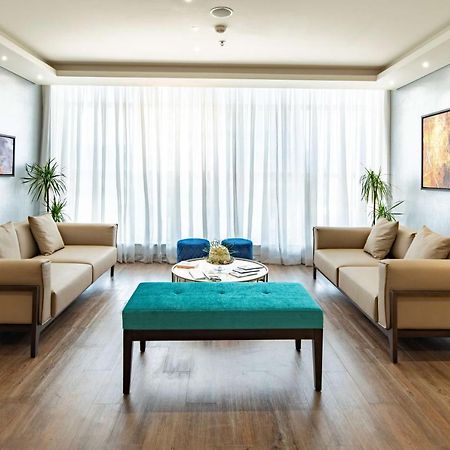 Radisson Blu Hotel, Jeddah Corniche Εξωτερικό φωτογραφία A living room