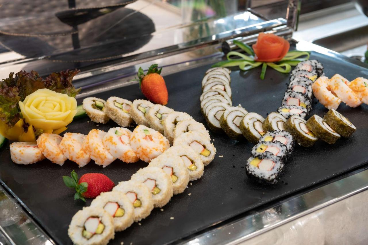 Radisson Blu Hotel, Jeddah Corniche Εξωτερικό φωτογραφία Sushi