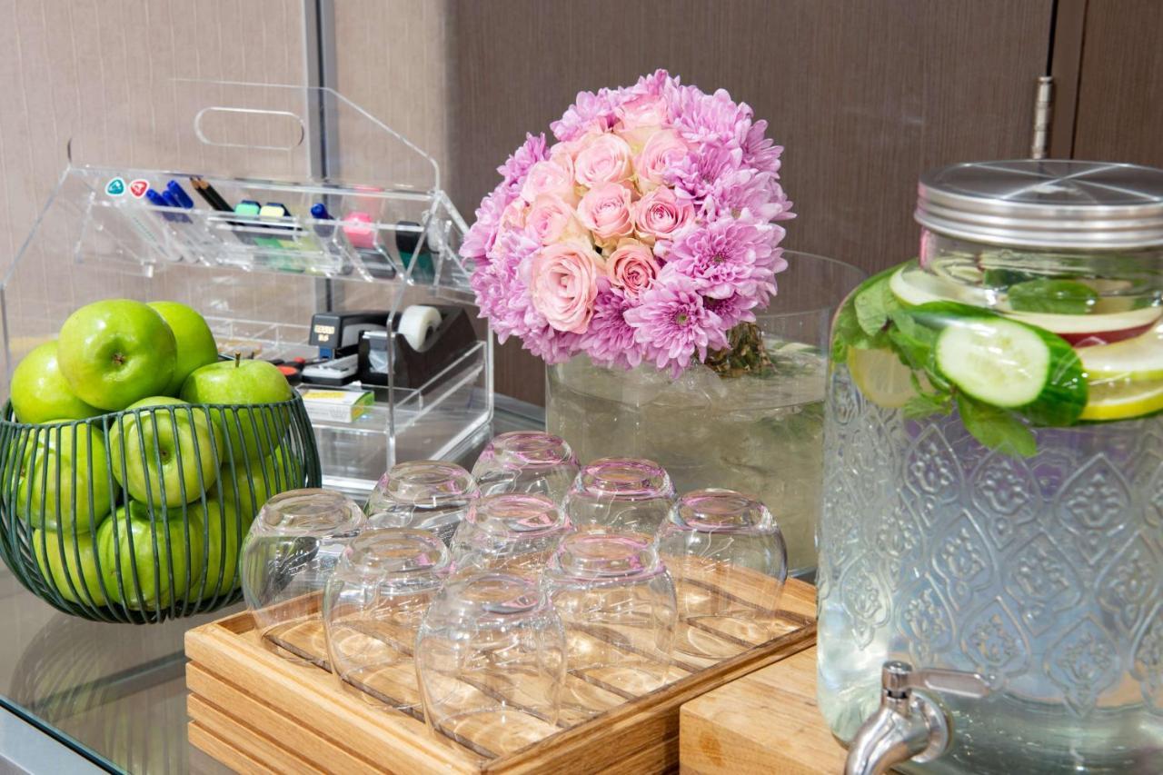 Radisson Blu Hotel, Jeddah Corniche Εξωτερικό φωτογραφία Infused water