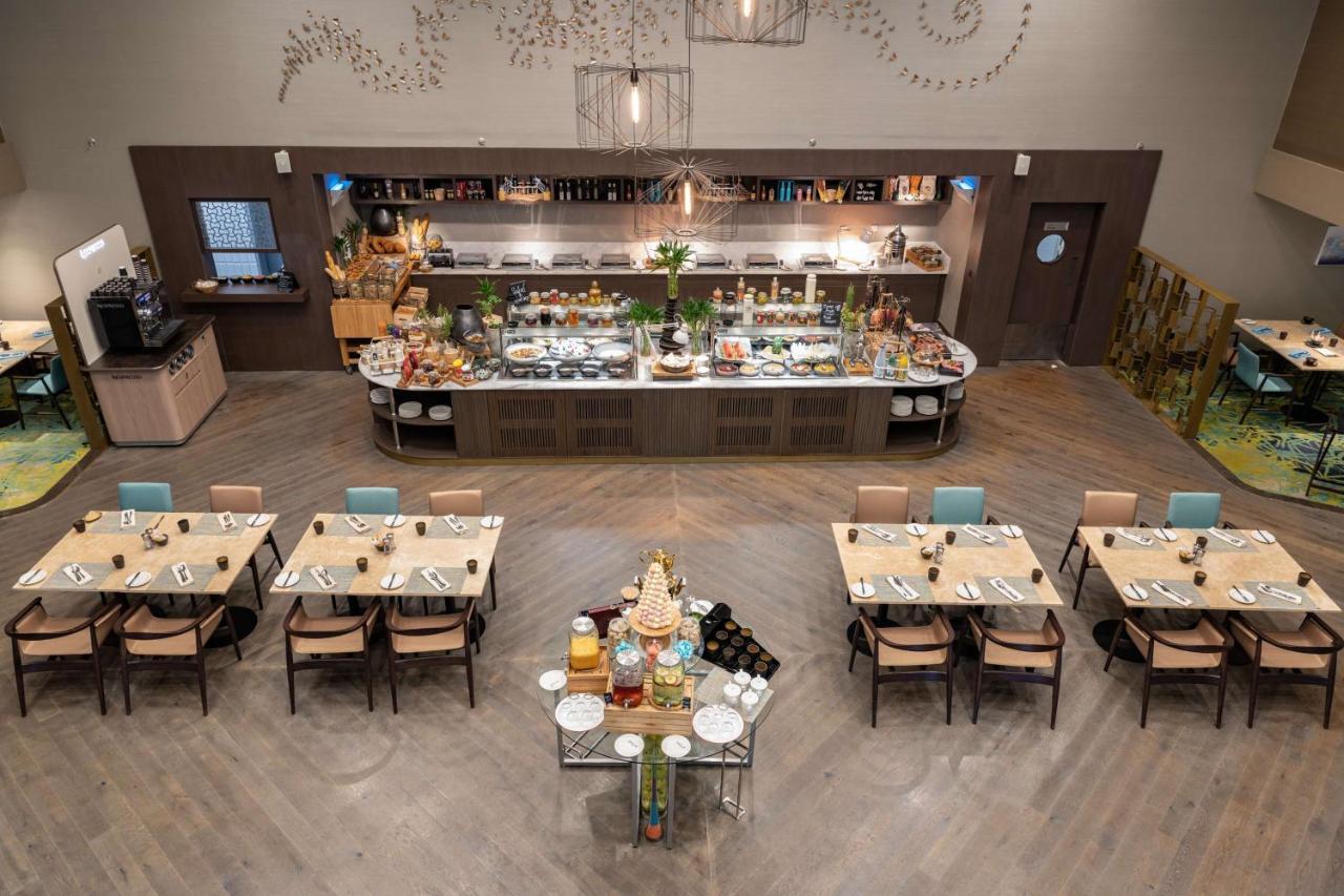 Radisson Blu Hotel, Jeddah Corniche Εξωτερικό φωτογραφία The restaurant