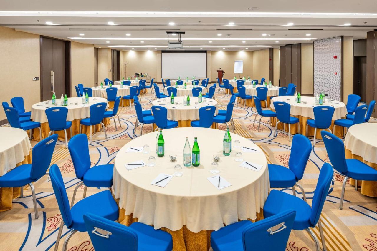 Radisson Blu Hotel, Jeddah Corniche Εξωτερικό φωτογραφία Meeting room