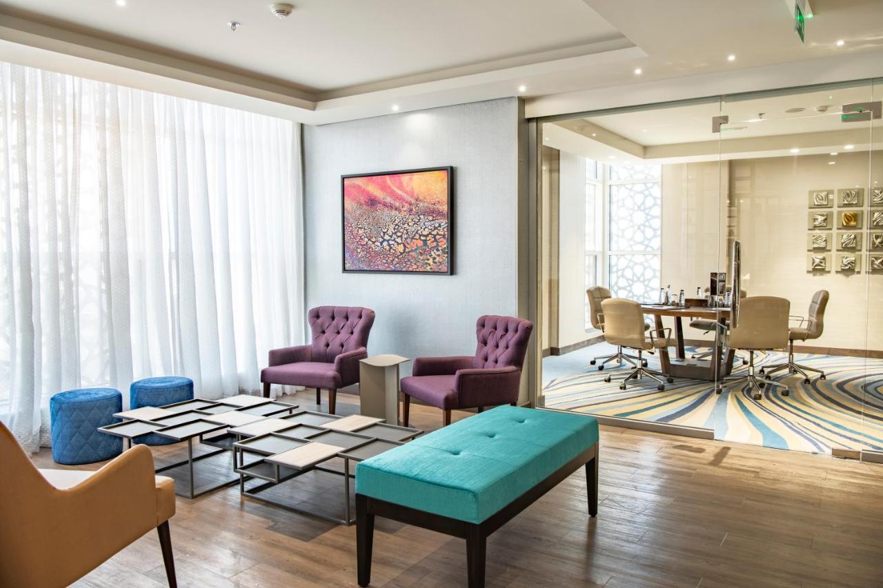 Radisson Blu Hotel, Jeddah Corniche Εξωτερικό φωτογραφία The interior of the hotel