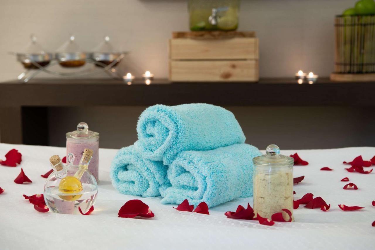 Radisson Blu Hotel, Jeddah Corniche Εξωτερικό φωτογραφία Spa treatment